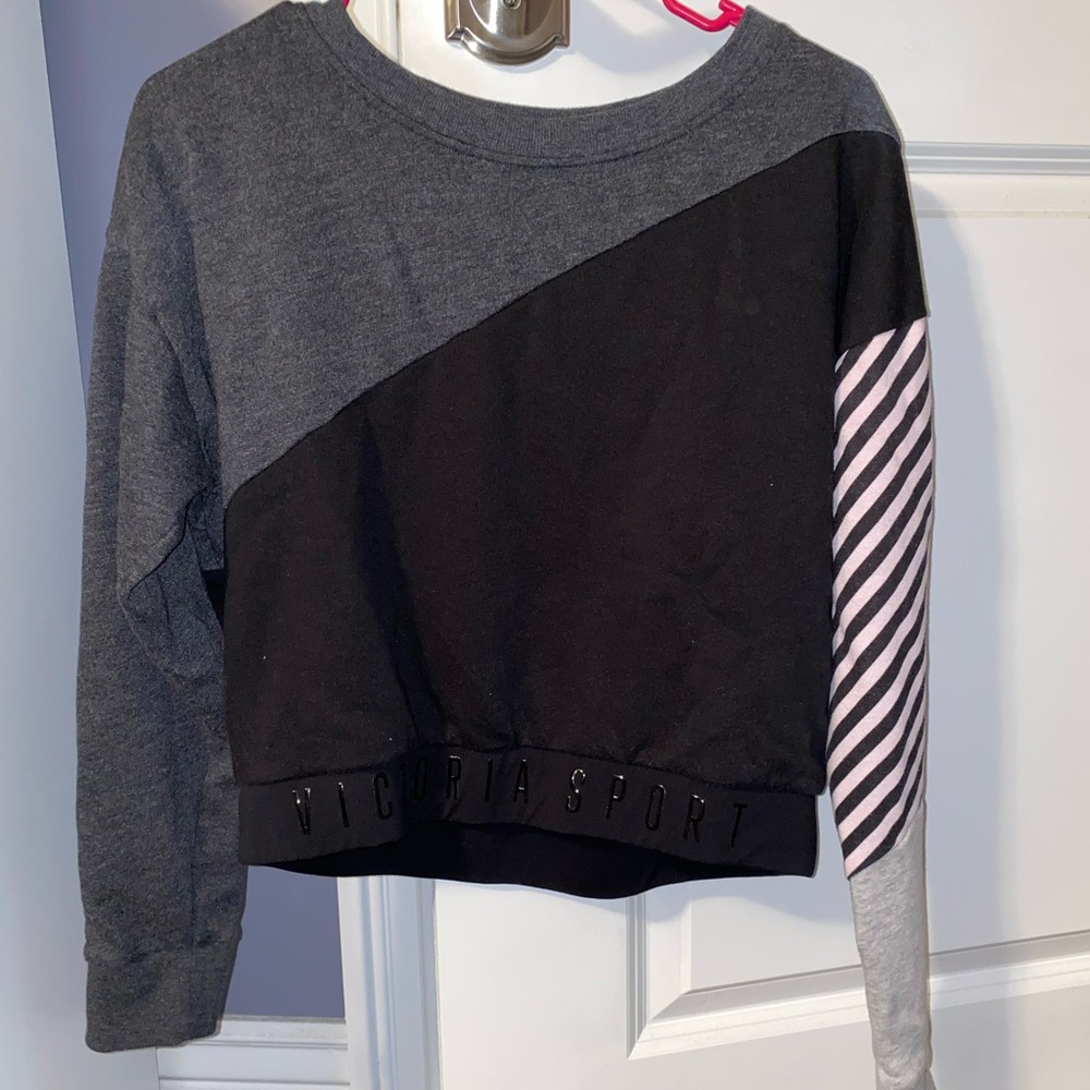 Victoria Sport Crew Neck